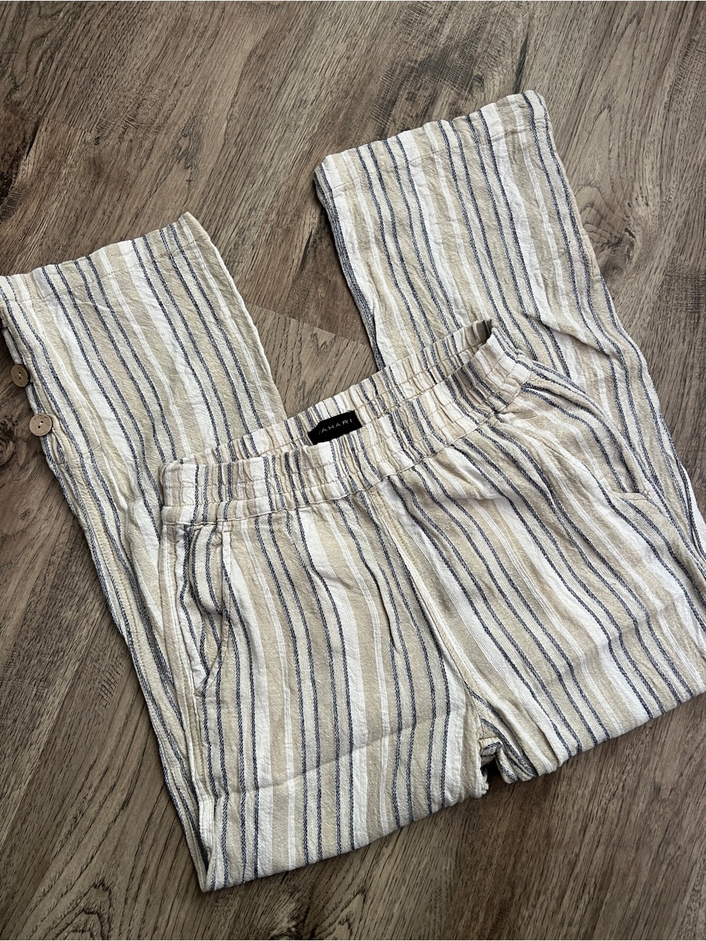 Tahari Cream & Blue Striped Casual Pants